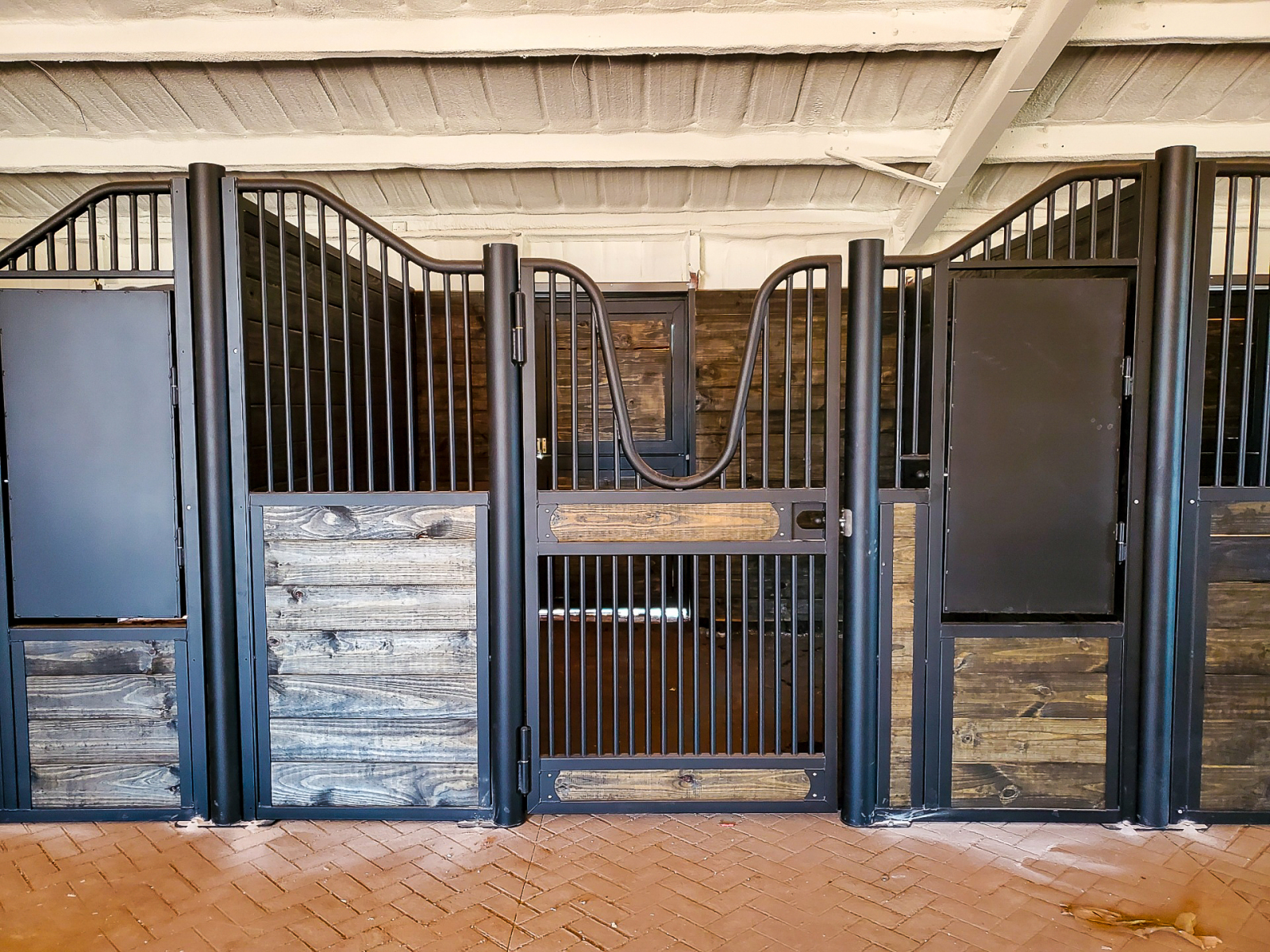 Custom Designed Horse Stalls for Sale Rockin J Equine Gallery