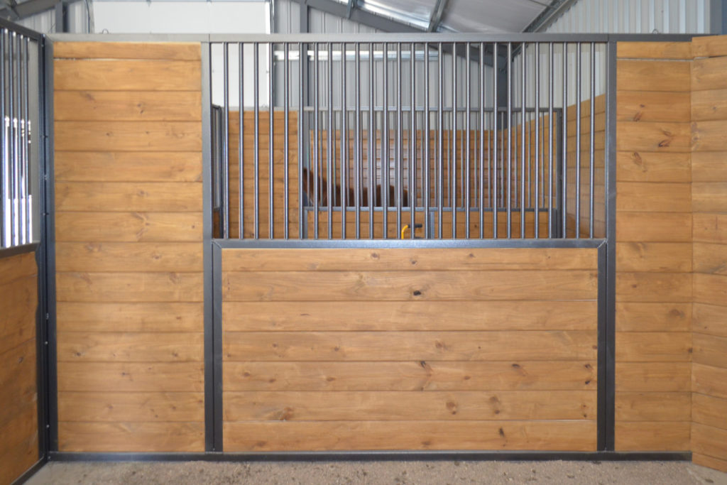 Horse Stalls, Dividers And Gates Rockin J Equine